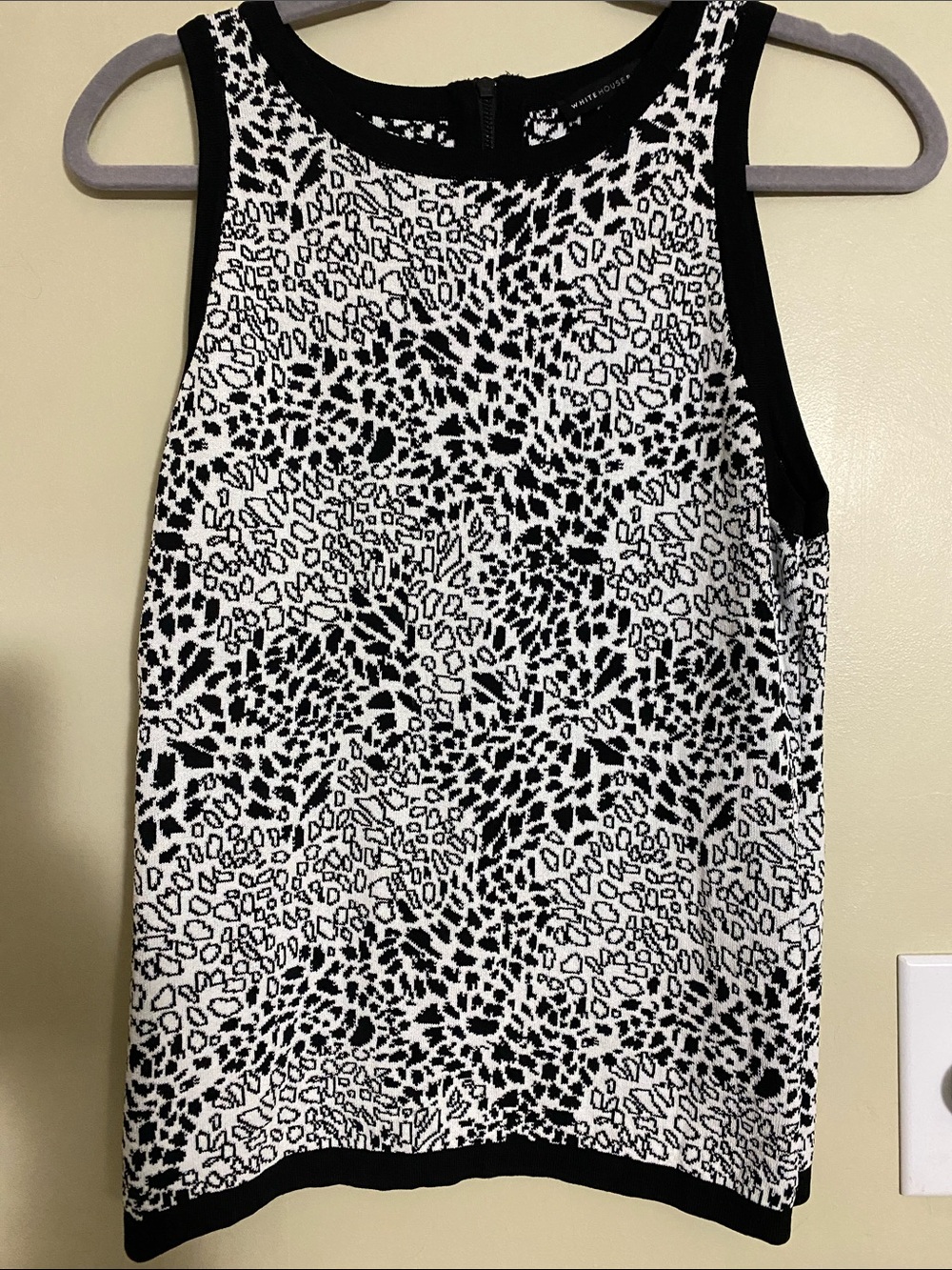 White House Black Market Black and White Printed Knit Top